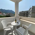 Rubic Omis- 230m From Sandy * Duće