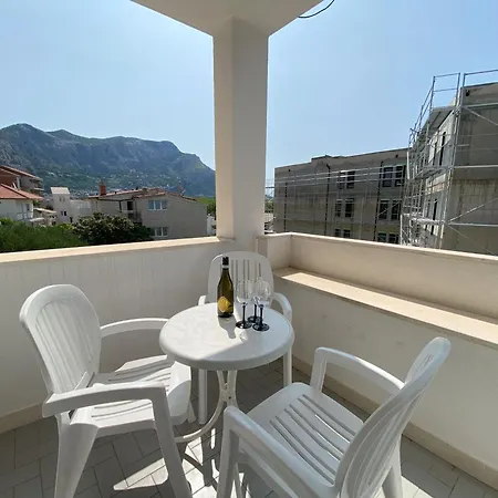 Rubic Omis- 230m From Sandy * Duće