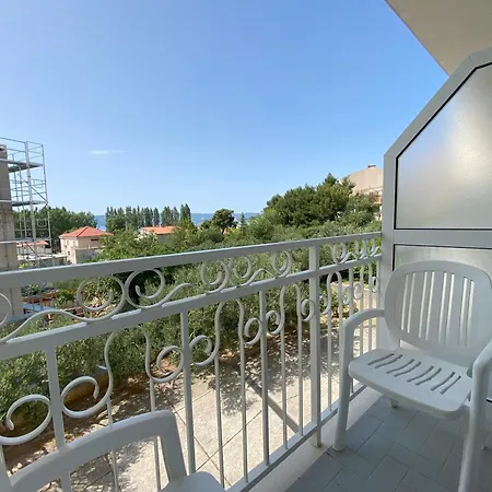 Rubic Omis- 230m From Sandy Duće