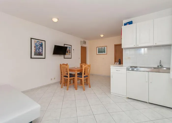 דירה Rubic Omis- 230m From Sandy Duće