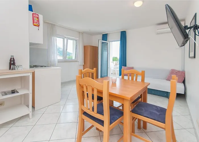 דירה Rubic Omis- 230m From Sandy