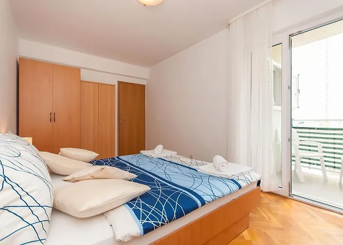 דירה Rubic Omis- 230m From Sandy *