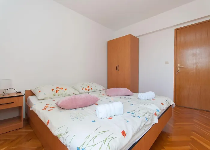 Rubic Omis- 230m From Sandy Duće