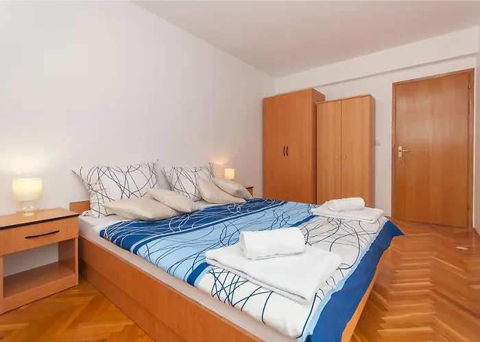 דירה Rubic Omis- 230m From Sandy