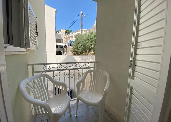 דירה Rubic Omis- 230m From Sandy *