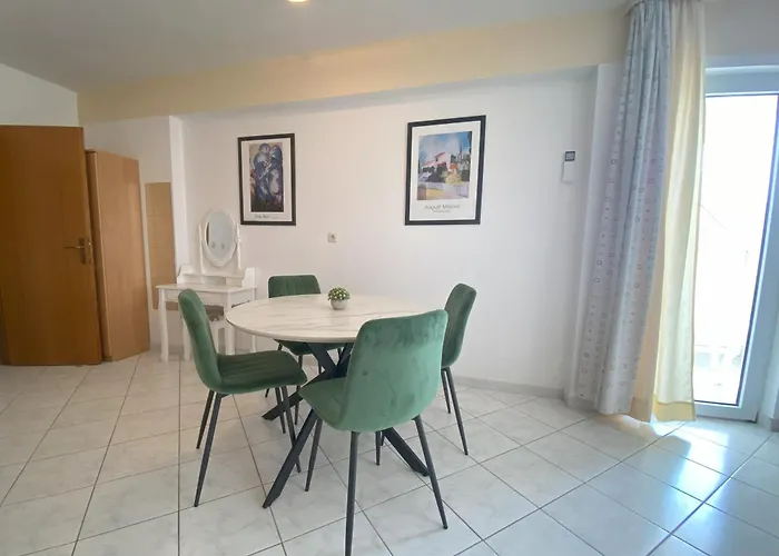 דירה Rubic Omis- 230m From Sandy